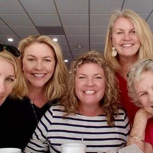 Meet your Posher, Carolyn